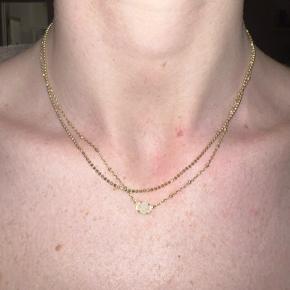 Adjustable Kendra Scott necklace